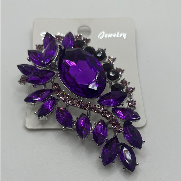 Jewelry - Amethyst Shine Crystal Brooch - Women fashion Jewelry.